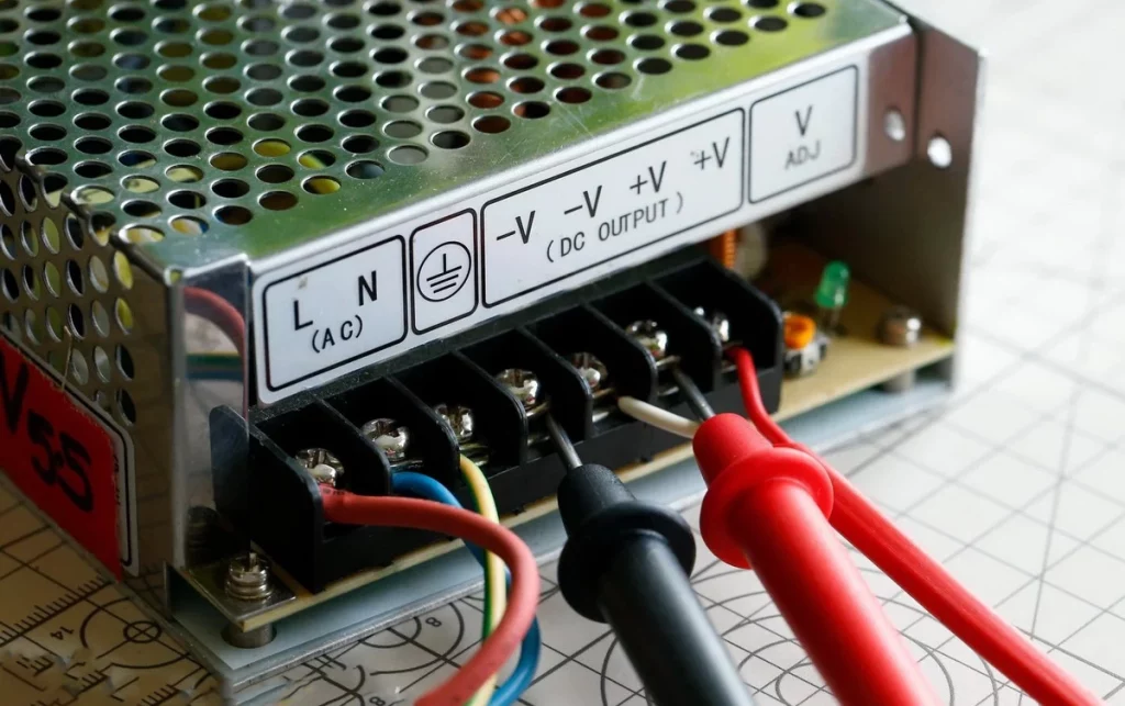 عوامل کلیدی در انتخاب منبع تغذیه